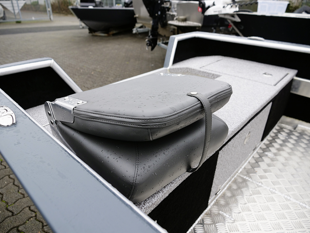 Pikehunter 400 Detailansicht